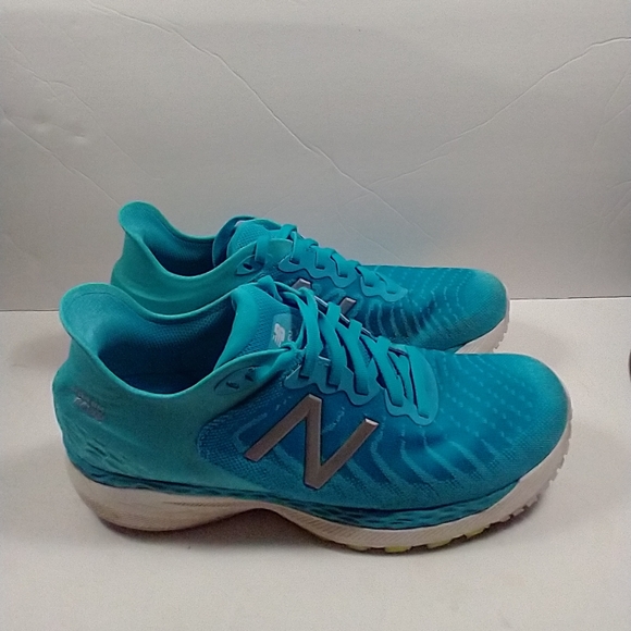 New Balance Shoes - New Balance Fresh Foam 860V11 Running Shoes Women's sz 7.5B